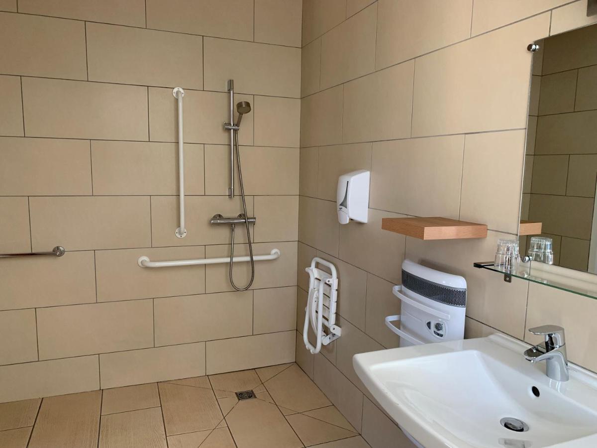 Le Grand Hotel Ussel "Nouvelle Gerance 2023" מראה חיצוני תמונה